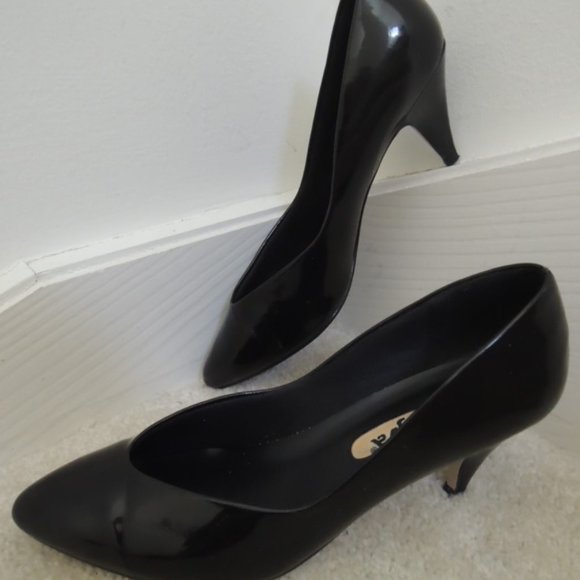 Ladies Shoes Size 8 1/2 M Black Patent Leather - Picture 1 of 8